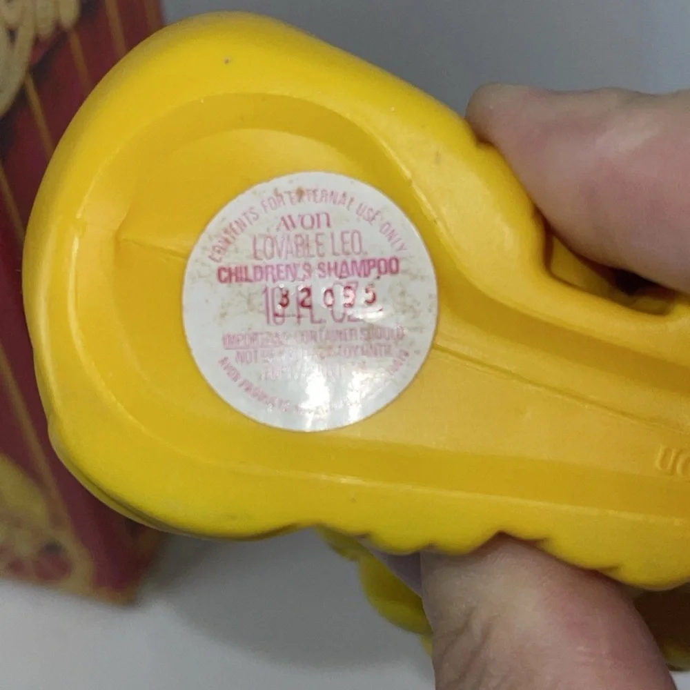 🆕Avon Vintage‎ 1974 NOS boxed “Loveable Leo” Lion shampoo/ plastic bank kitschy